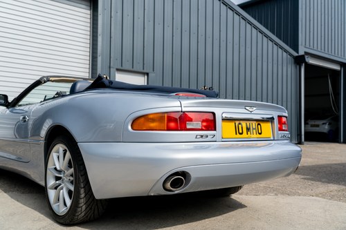 2002 Aston Martin DB7 Vantage Volante V12 zum Verkauf (Bild 113 von 140)