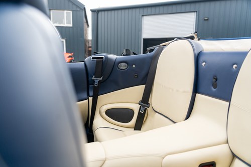 2002 Aston Martin DB7 Vantage Volante V12 zum Verkauf (Bild 62 von 140)