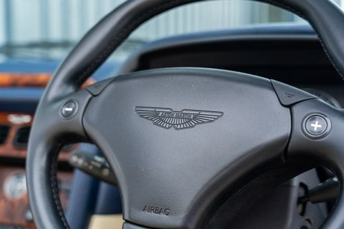 2002 Aston Martin DB7 Vantage Volante V12 zum Verkauf (Bild 23 von 140)