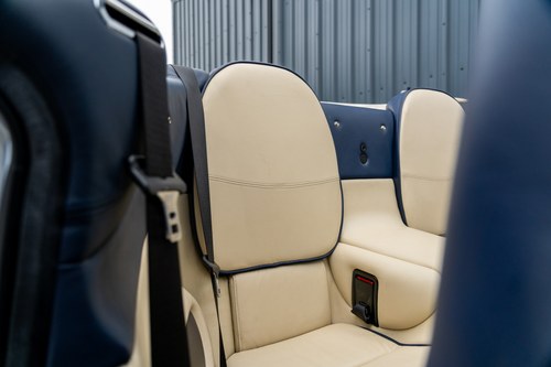 2002 Aston Martin DB7 Vantage Volante V12 zum Verkauf (Bild 58 von 140)