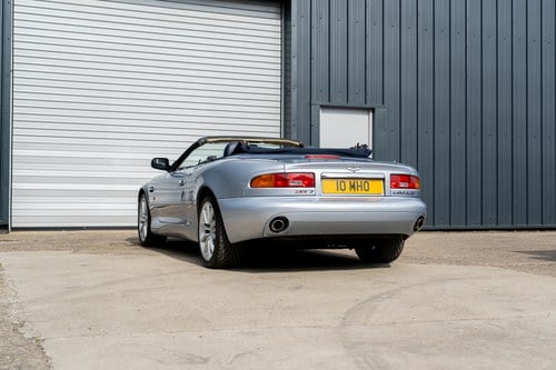 2002 Aston Martin DB7 Vantage Volante V12 zum Verkauf (Bild 9 von 140)