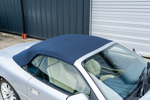 2002 Aston Martin DB7 Vantage Volante V12 zum Verkauf (Bild 86 von 140)