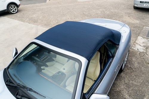 2002 Aston Martin DB7 Vantage Volante V12 zum Verkauf (Bild 87 von 140)