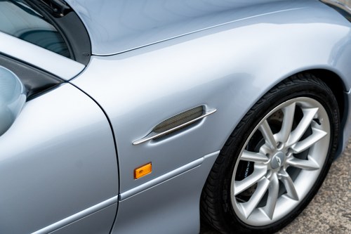 2002 Aston Martin DB7 Vantage Volante V12 zum Verkauf (Bild 80 von 140)