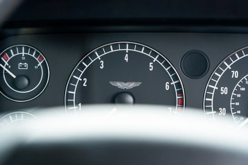 2002 Aston Martin DB7 Vantage Volante V12 zum Verkauf (Bild 28 von 140)