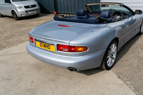 2002 Aston Martin DB7 Vantage Volante V12 zum Verkauf (Bild 111 von 140)