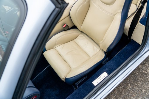 2002 Aston Martin DB7 Vantage Volante V12 zum Verkauf (Bild 48 von 140)