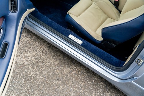 2002 Aston Martin DB7 Vantage Volante V12 zum Verkauf (Bild 51 von 140)