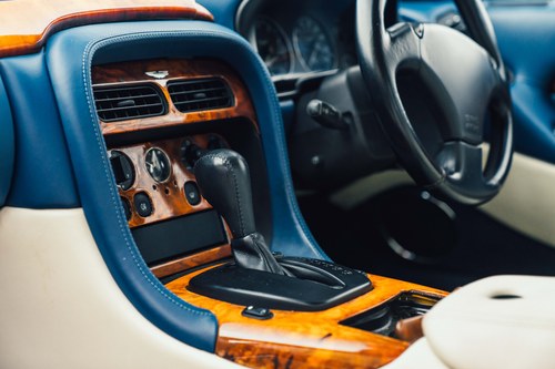 1999 Aston Martin DB7 Vantage Coupe Te koop (foto 34 van 108)