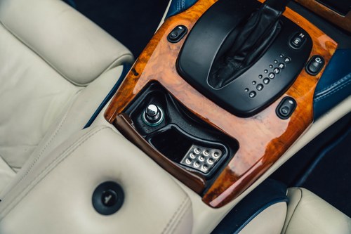 1999 Aston Martin DB7 Vantage Coupe Te koop (foto 32 van 108)