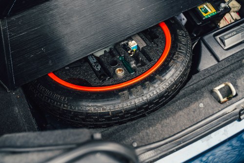 1999 Aston Martin DB7 Vantage Coupe Te koop (foto 72 van 108)