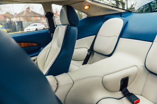 1999 Aston Martin DB7 Vantage Coupe Te koop (foto 37 van 108)