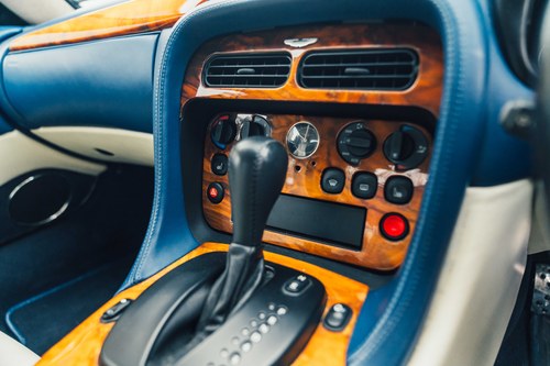 1999 Aston Martin DB7 Vantage Coupe Te koop (foto 25 van 108)