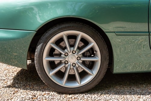 1999 Aston Martin DB7 Vantage Volante In vendita (immagine 23 di 93)