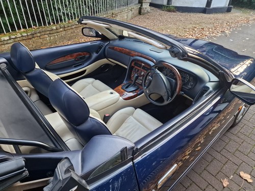 2001 Aston Martin DB7 Vantage Convertible For Sale (picture 19 of 172)