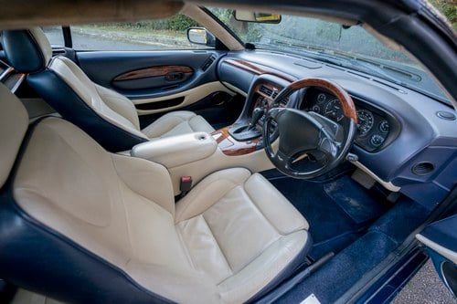 2001 Aston Martin DB7 Vantage Convertible For Sale (picture 21 of 172)