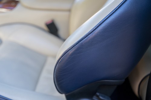 2001 Aston Martin DB7 Vantage Convertible For Sale (picture 51 of 172)