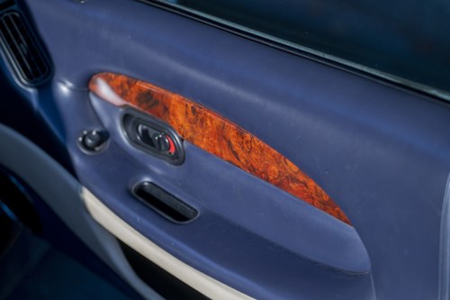 2001 Aston Martin DB7 Vantage Convertible For Sale (picture 39 of 172)