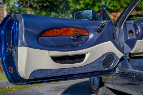 2001 Aston Martin DB7 Vantage Convertible For Sale (picture 36 of 172)