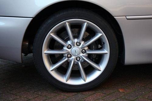 RESERVE LOWERED - 2001 Aston Martin DB7 Vantage For Sale (picture 24 of 176)