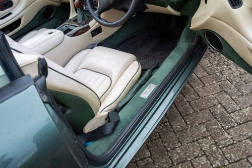 1996 Aston Martin DB7 Volante Manual For Sale (picture 105 of 247)