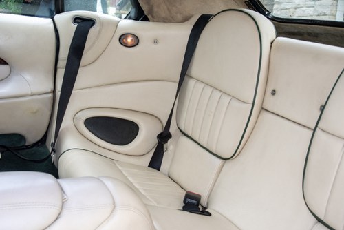 1996 Aston Martin DB7 Volante Manual For Sale (picture 130 of 247)