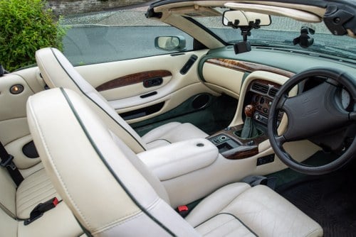 1996 Aston Martin DB7 Volante Manual For Sale (picture 103 of 247)
