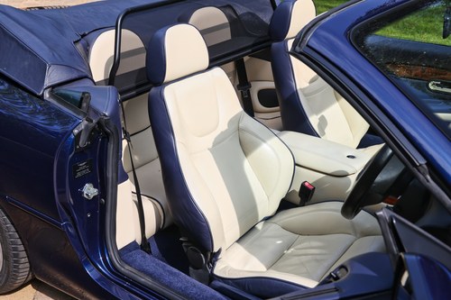 2003 Aston Martin DB7 Vantage Volante In vendita (immagine 16 di 68)