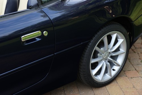 2003 Aston Martin DB7 Vantage Volante In vendita (immagine 35 di 68)