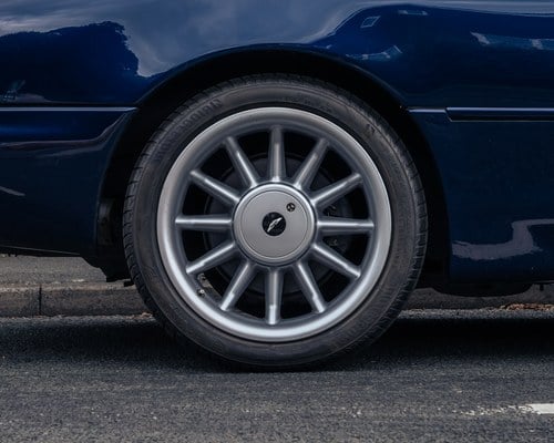 1996 Aston Martin Db7 zum Verkauf (Bild 11 von 125)