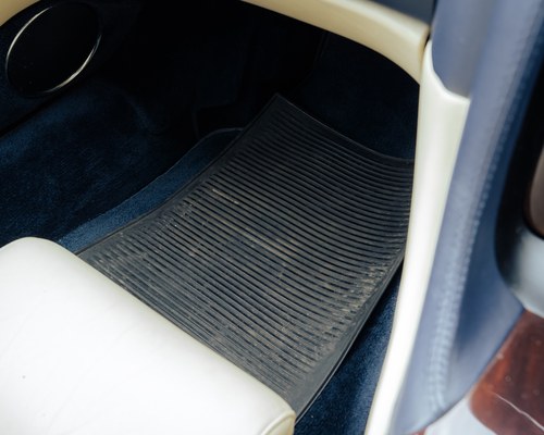 1996 Aston Martin Db7 zum Verkauf (Bild 31 von 125)