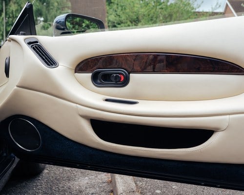 1996 Aston Martin Db7 zum Verkauf (Bild 20 von 125)