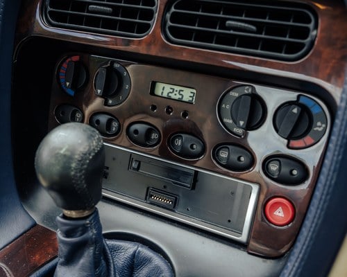 1996 Aston Martin Db7 zum Verkauf (Bild 29 von 125)