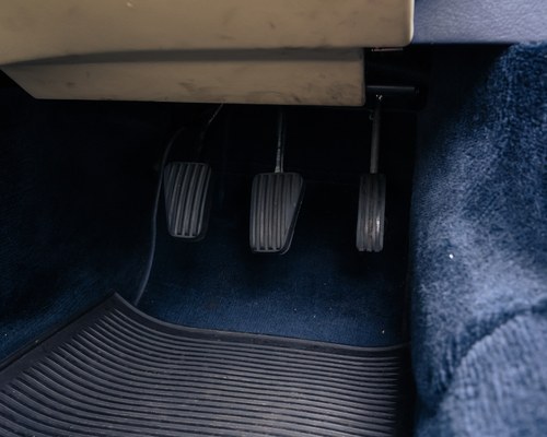 1996 Aston Martin Db7 zum Verkauf (Bild 23 von 125)