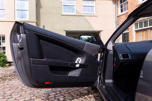 2006 - Aston Martin DB9 Volante Manual In vendita (immagine 28 di 133)