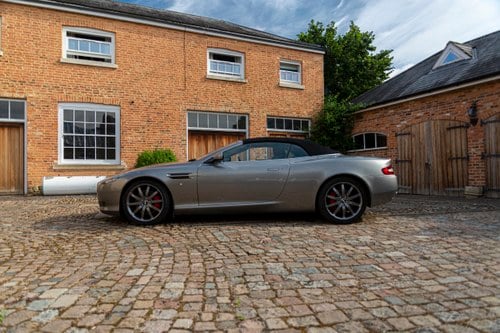 2006 - Aston Martin DB9 Volante Manual In vendita (immagine 6 di 133)