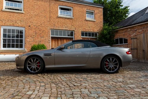 2006 - Aston Martin DB9 Volante Manual In vendita (immagine 5 di 133)