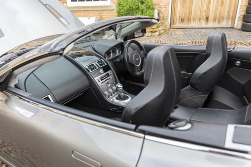 2006 - Aston Martin DB9 Volante Manual In vendita (immagine 74 di 133)