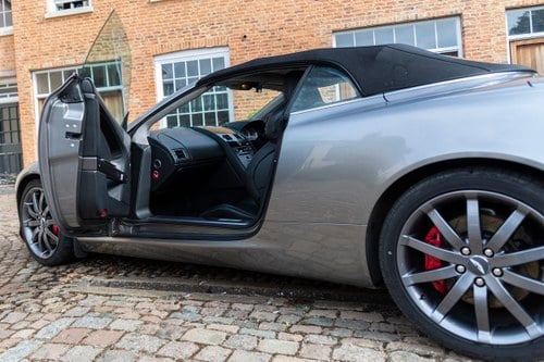 2006 - Aston Martin DB9 Volante Manual In vendita (immagine 29 di 133)