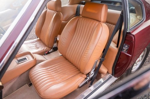 1972 Aston Martin DBS V8 In vendita (immagine 57 di 183)