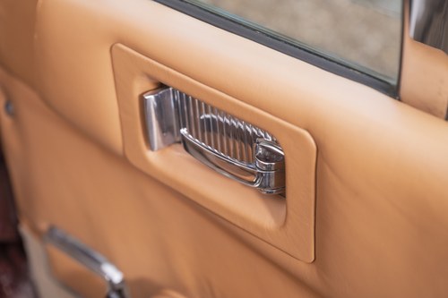 1972 Aston Martin DBS V8 In vendita (immagine 74 di 183)