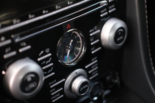 2009 Aston Martin DBS Volante Te koop (foto 47 van 224)