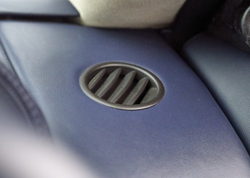 2003 Aston Martin V12 Vanquish Te koop (foto 57 van 161)