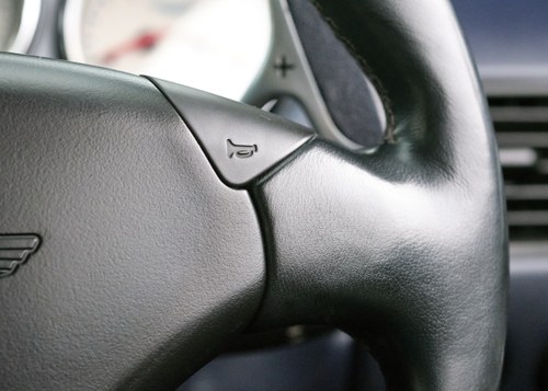 2003 Aston Martin V12 Vanquish Te koop (foto 43 van 161)