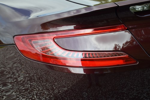 2015 Aston Martin Vanquish Carbon Edition 980 miles! Presented Virtually As New zum Verkauf (Bild 90 von 149)