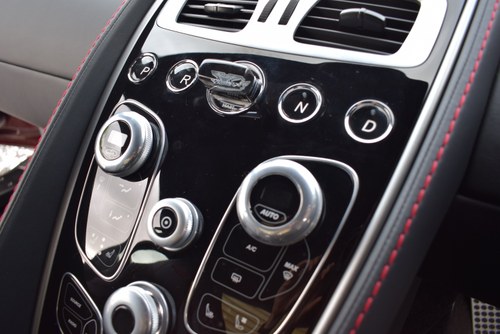 2015 Aston Martin Vanquish Carbon Edition 980 miles! Presented Virtually As New zum Verkauf (Bild 49 von 149)