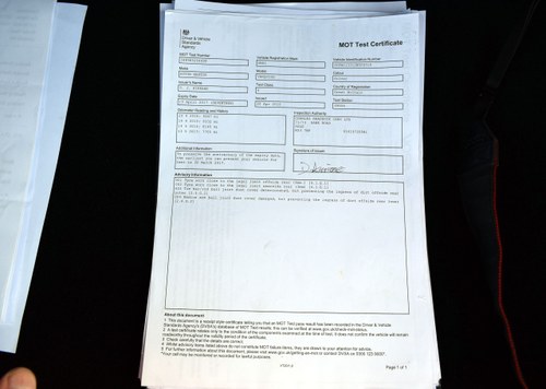 2002 Aston Martin V12 Vanquish - Only 11,757 miles! In vendita (immagine 129 di 147)