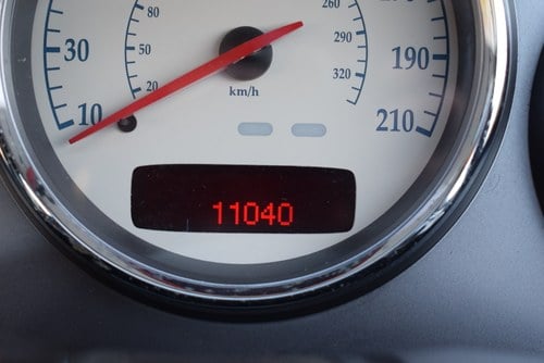 2002 Aston Martin V12 Vanquish - Only 11,757 miles! In vendita (immagine 27 di 147)