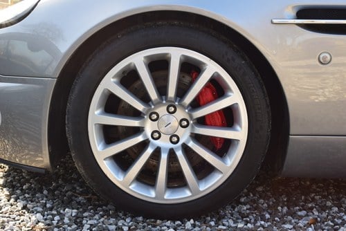 2002 Aston Martin V12 Vanquish - Only 11,757 miles! In vendita (immagine 23 di 147)