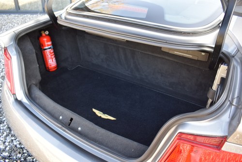 2002 Aston Martin V12 Vanquish - Only 11,757 miles! In vendita (immagine 51 di 147)